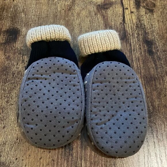 Infant Slipper Socks. Size 18-24 M. - Picture 2 of 5